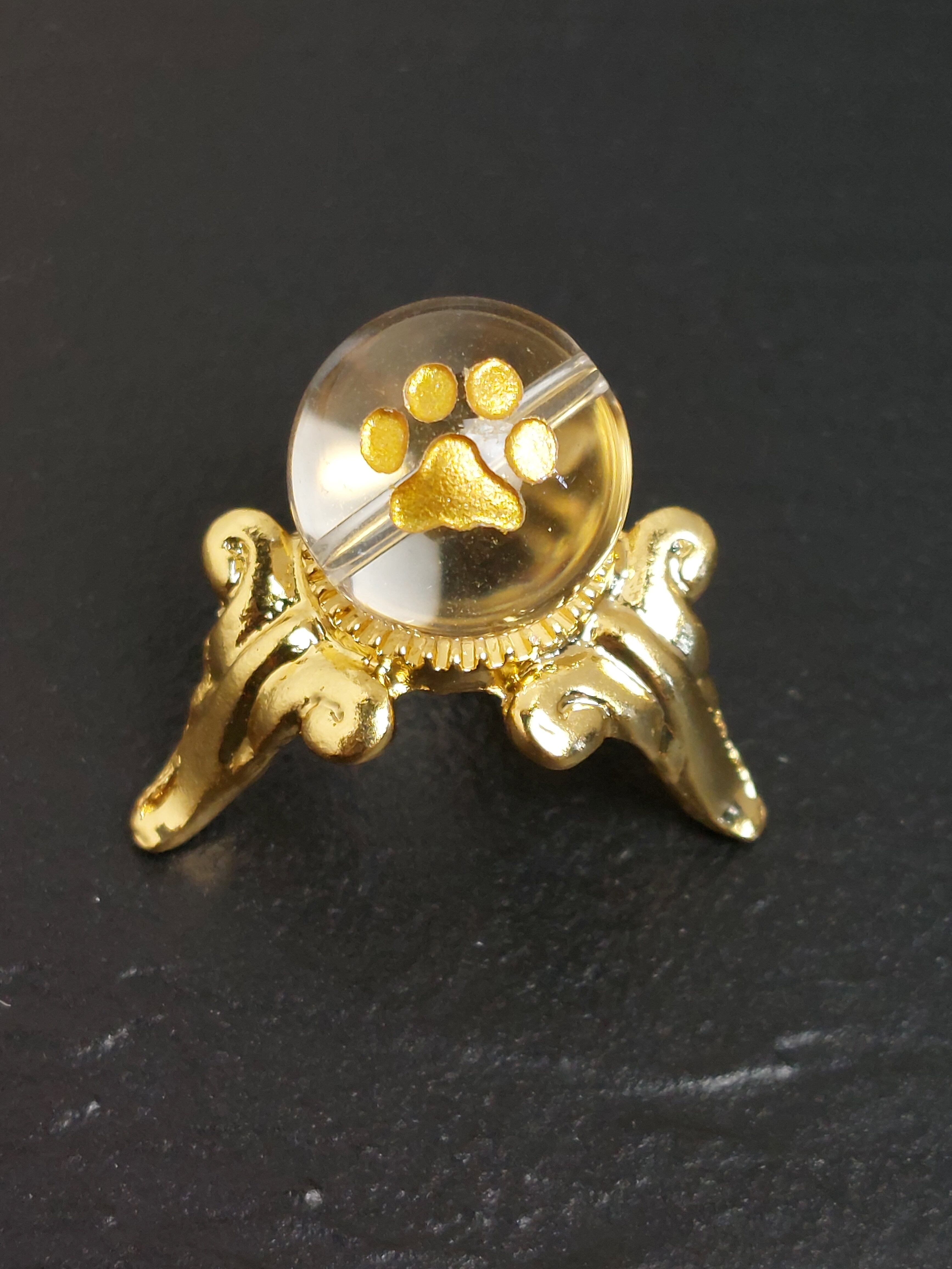 【肉球】入りの水晶。肉球無しの水晶に変更も可能です。