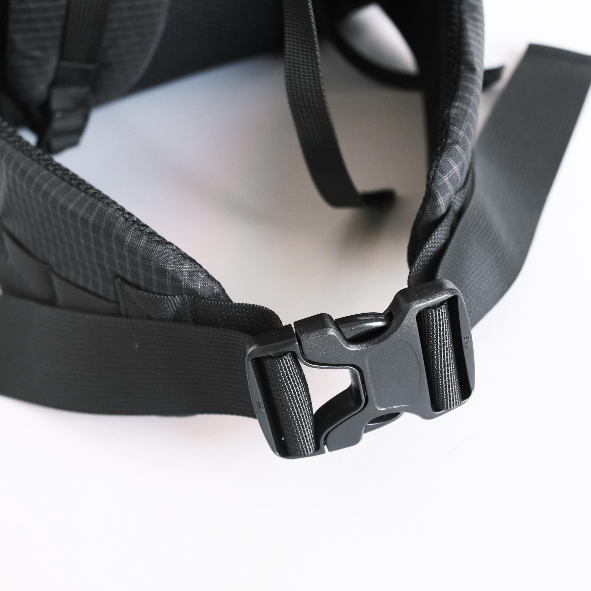 しっかりとした壊れにくいバックル