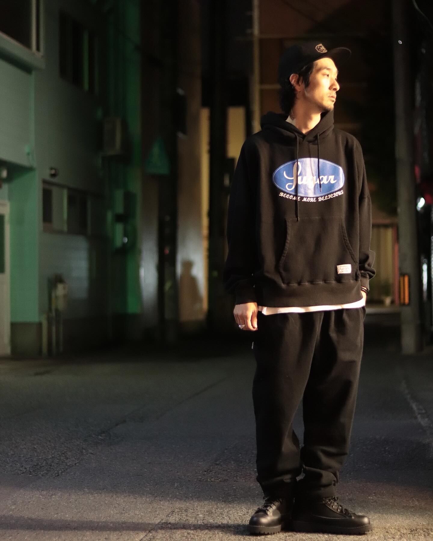 177cm 60kg 1サイズアップでLサイズ着用。