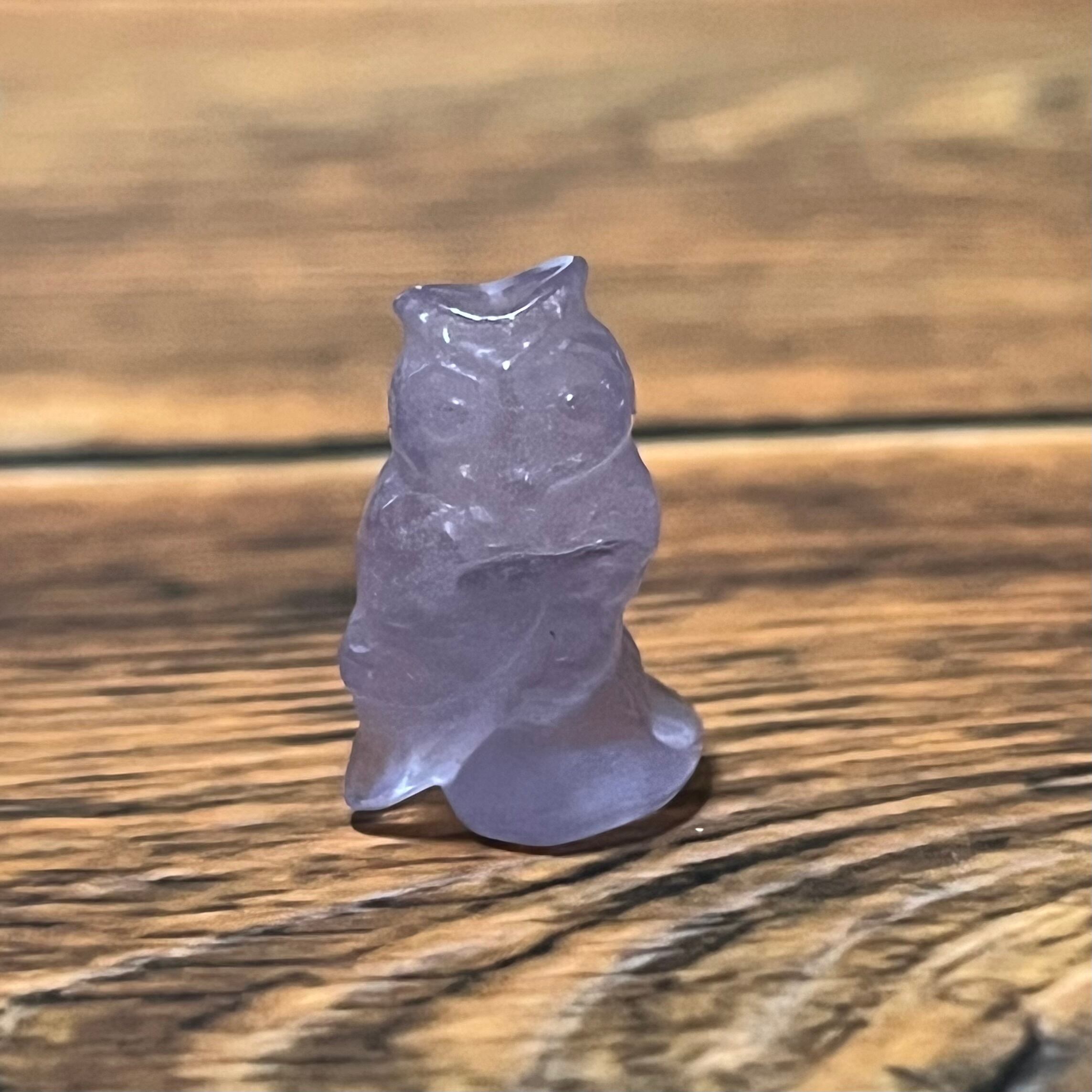 優しいパープルのフクロウ