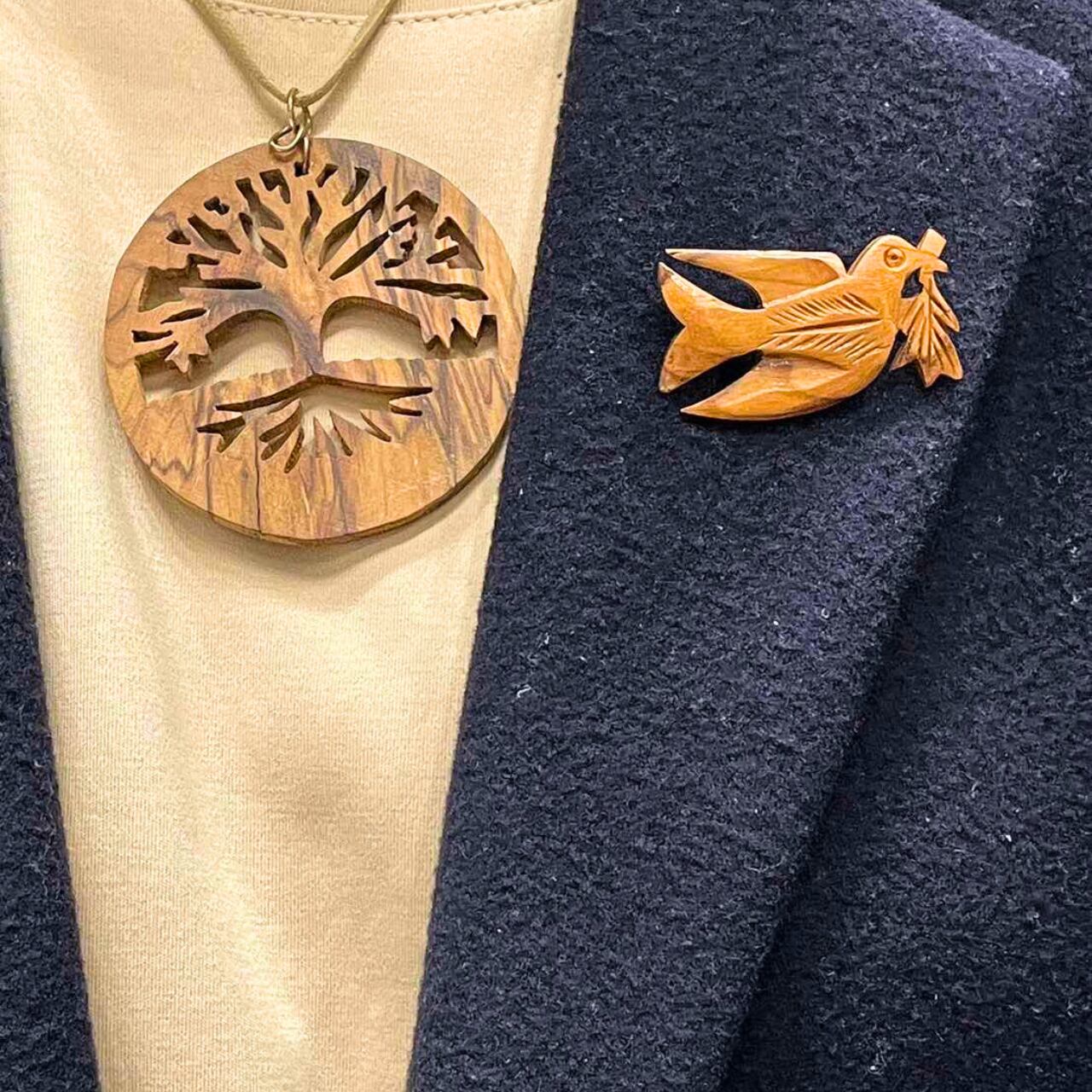 ダークカラーに映えます