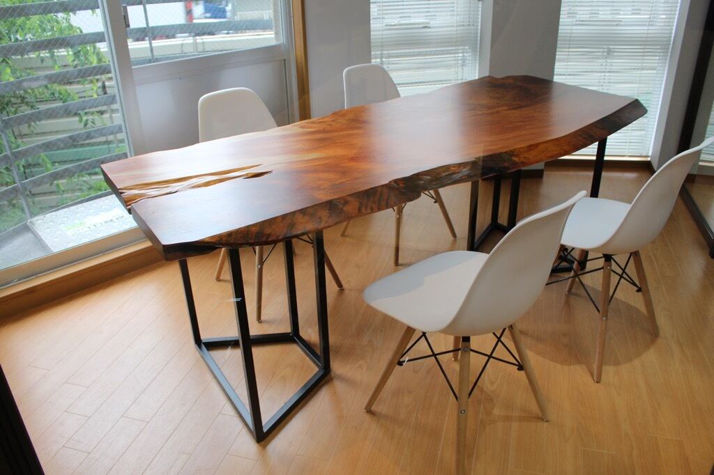 《導入事例》屋久杉　一枚板