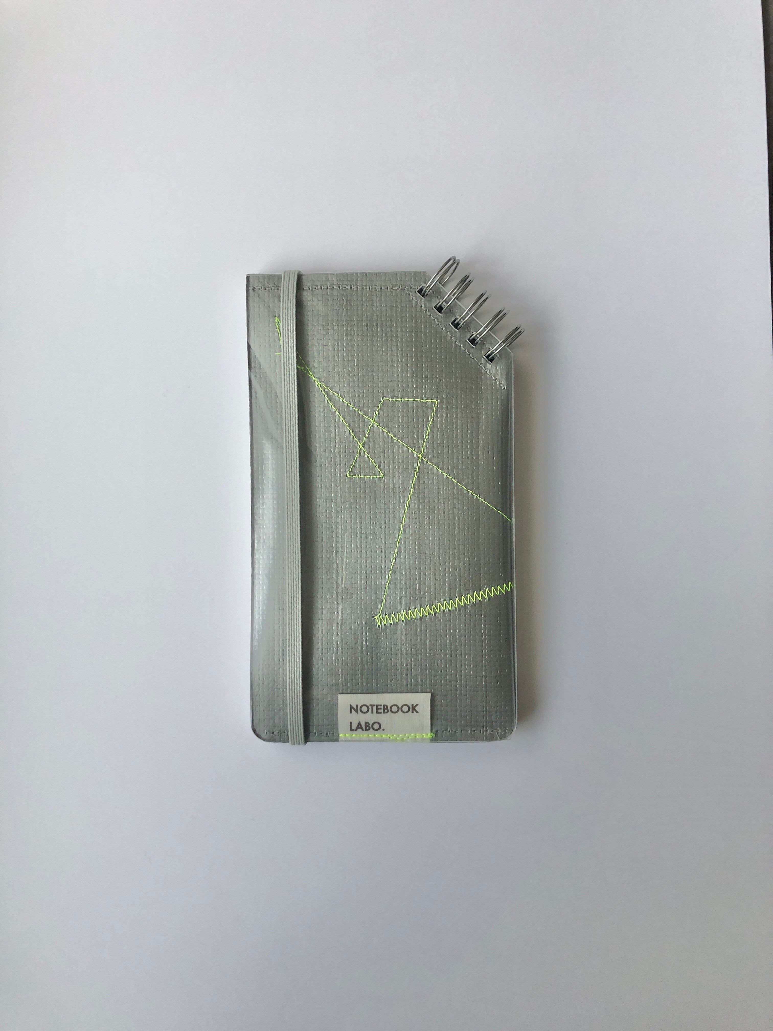 平ゴム（ライトグレー）×縦留め