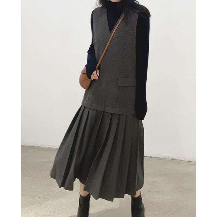・V neck low waist pleated Dress 22676