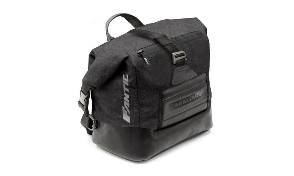 品番：08771005 13Lサドルバッグが装着可能。