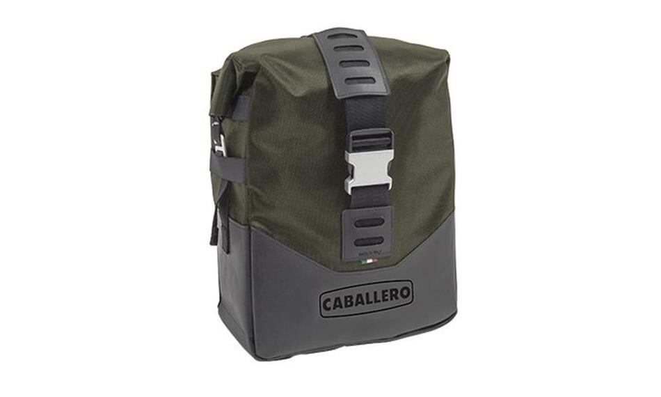 品番：05481005 サイドバッグが装着可能。