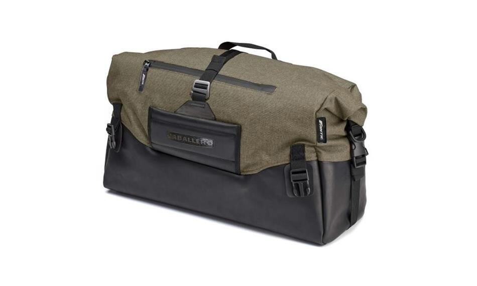 品番：08770005 26Lリアバッグが簡単・確実に積載可能。