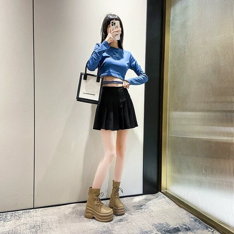 ライトブラウン