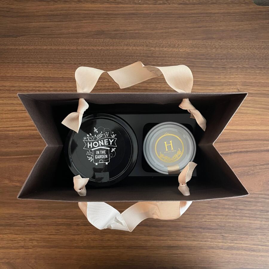 750gサイズ(左)と380gサイズ(右)の2本