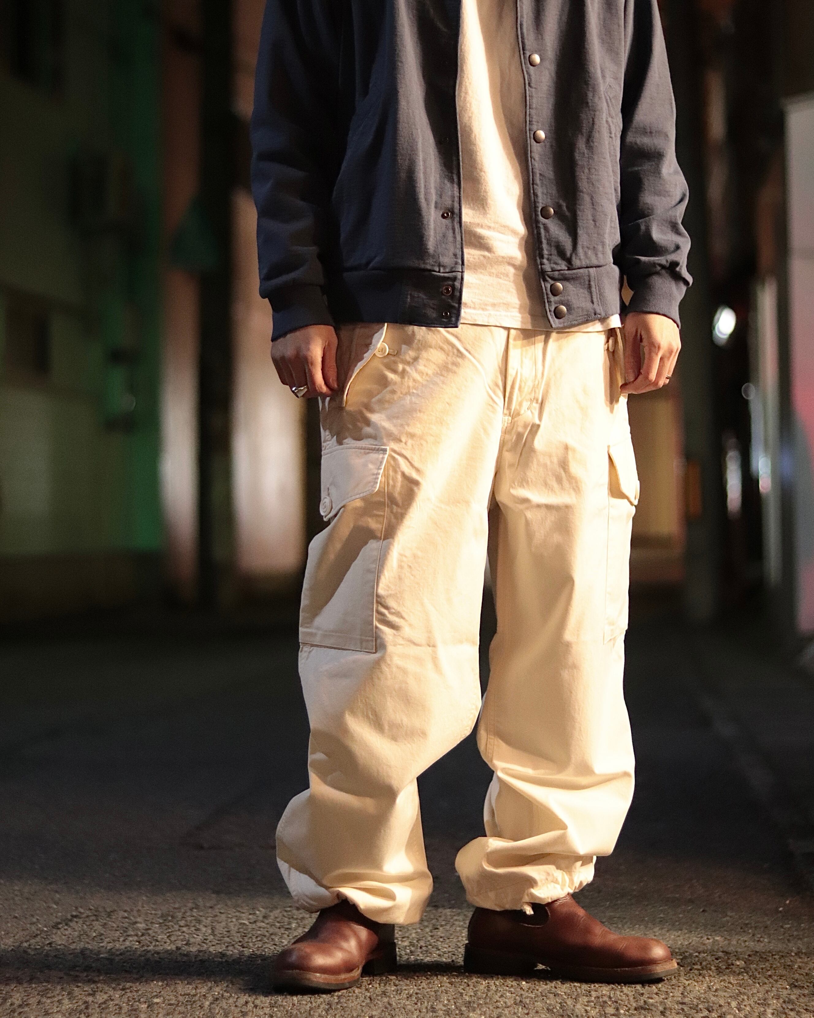 177cm 60kg 32インチ着用