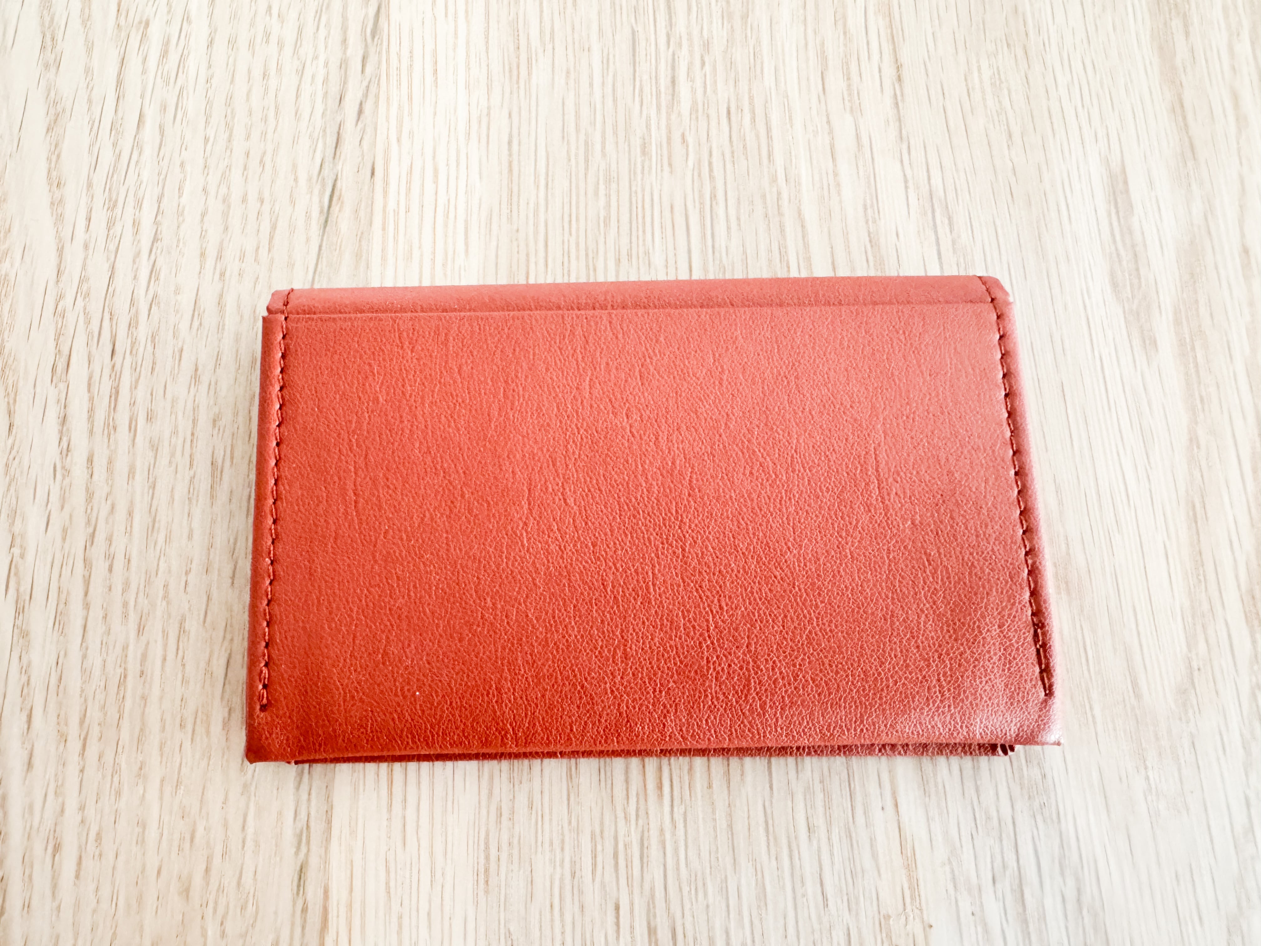 ブラウン　背面