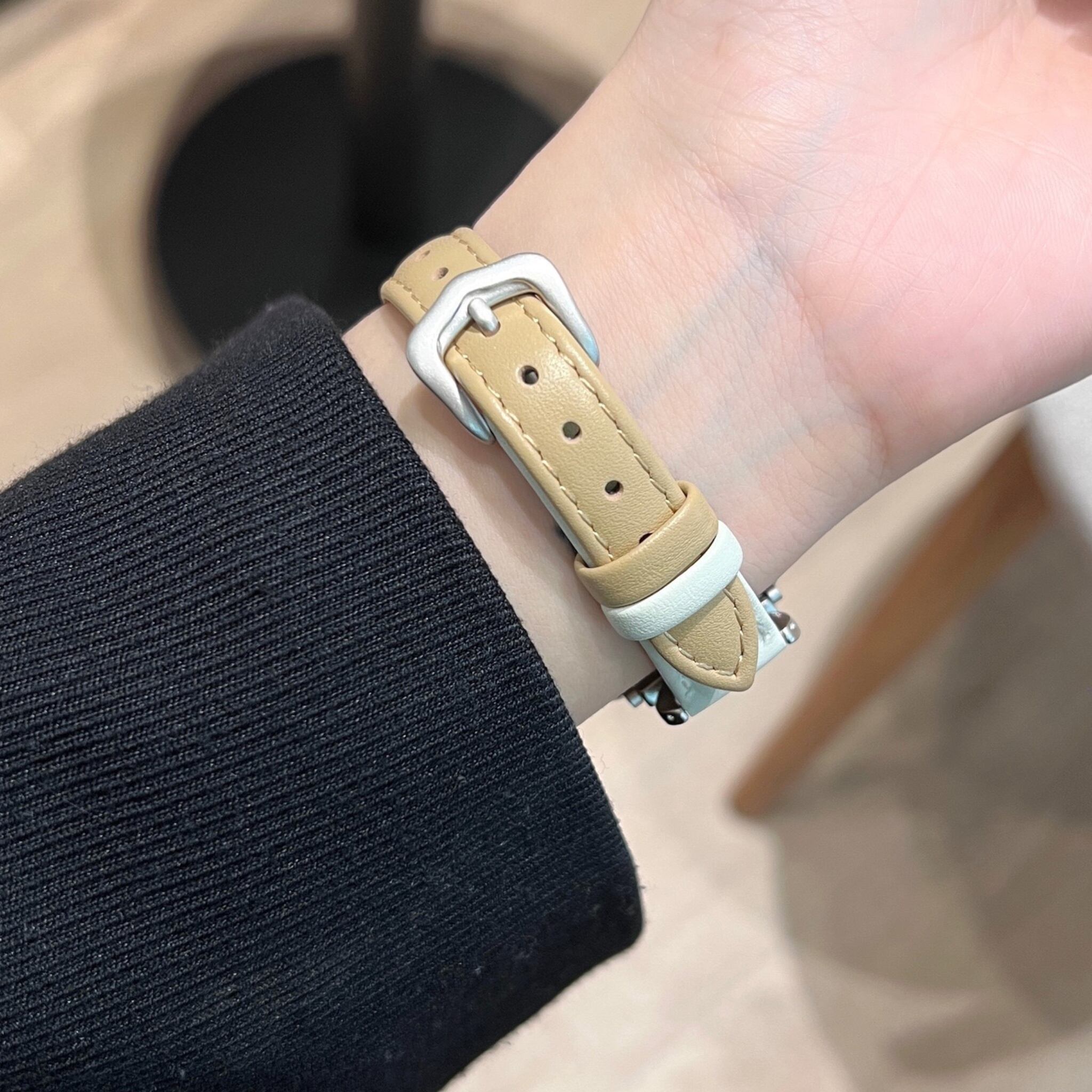 #1：ホワイト×ベージュ