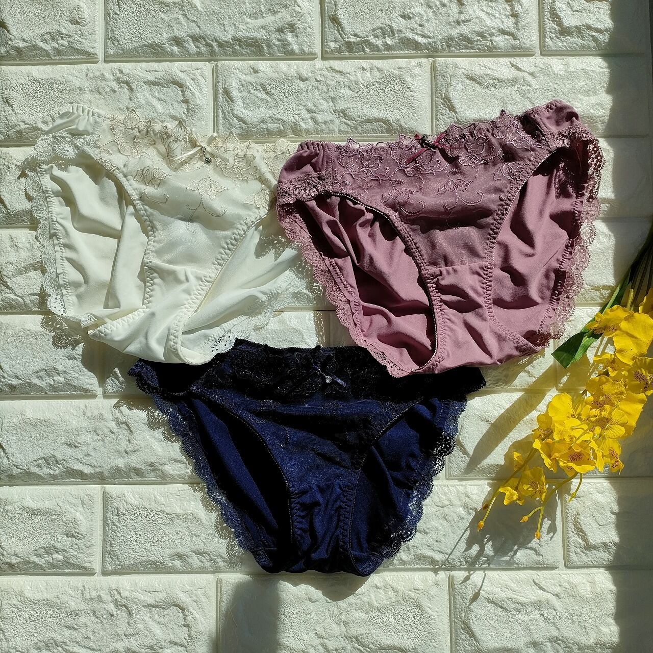 フラワーアップリケノーマルショーツ