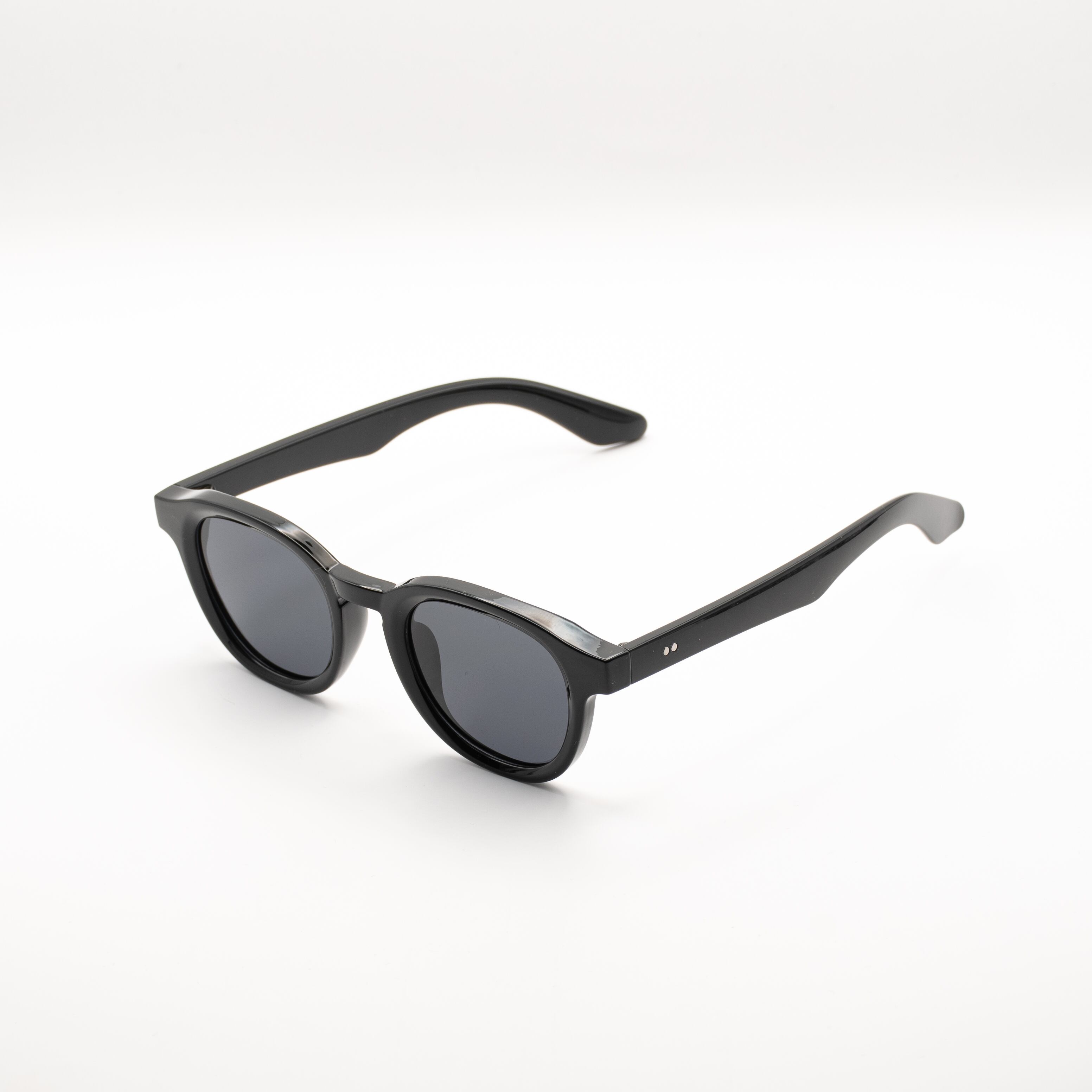 ブラック×ブラックレンズ