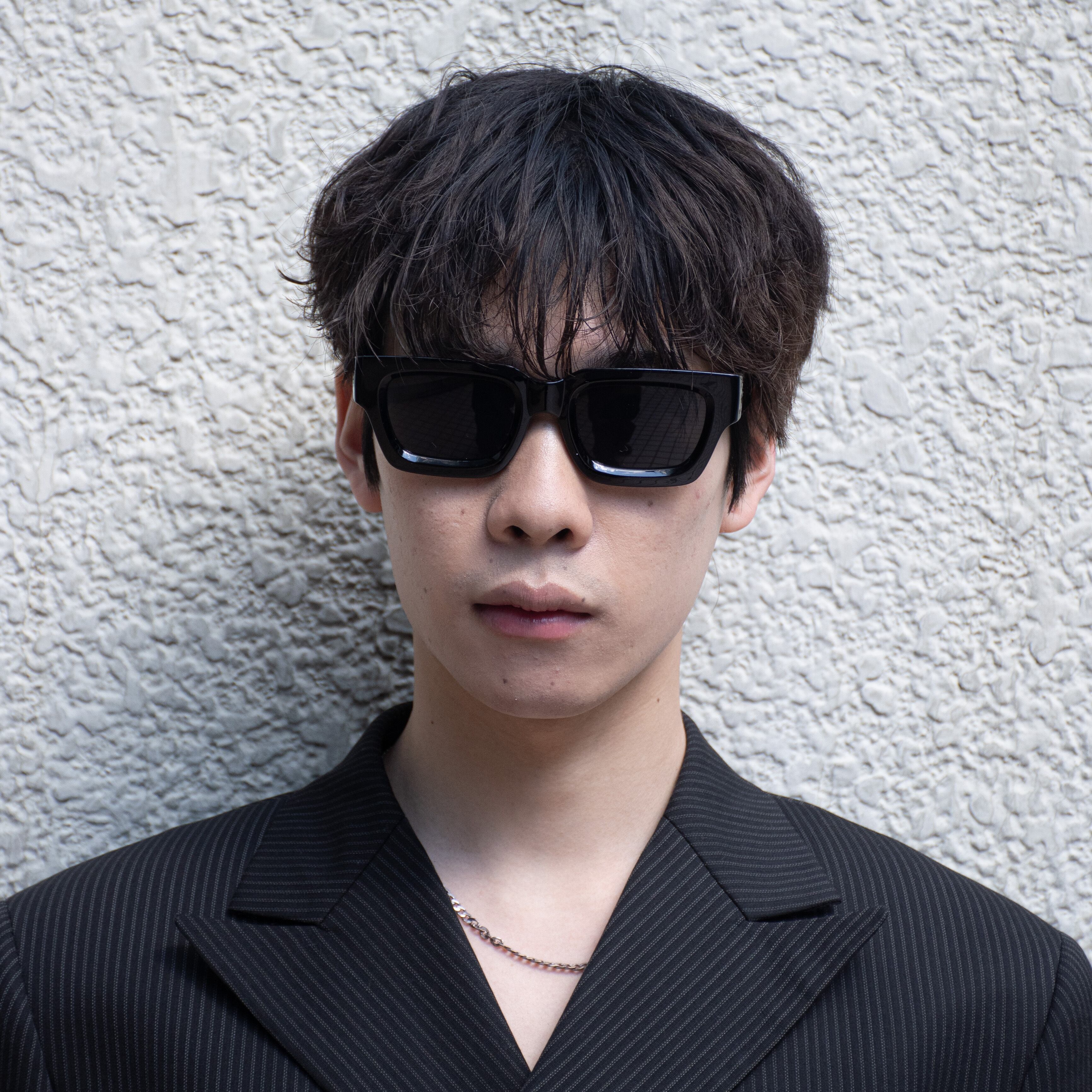 ブラック×ブラックレンズ