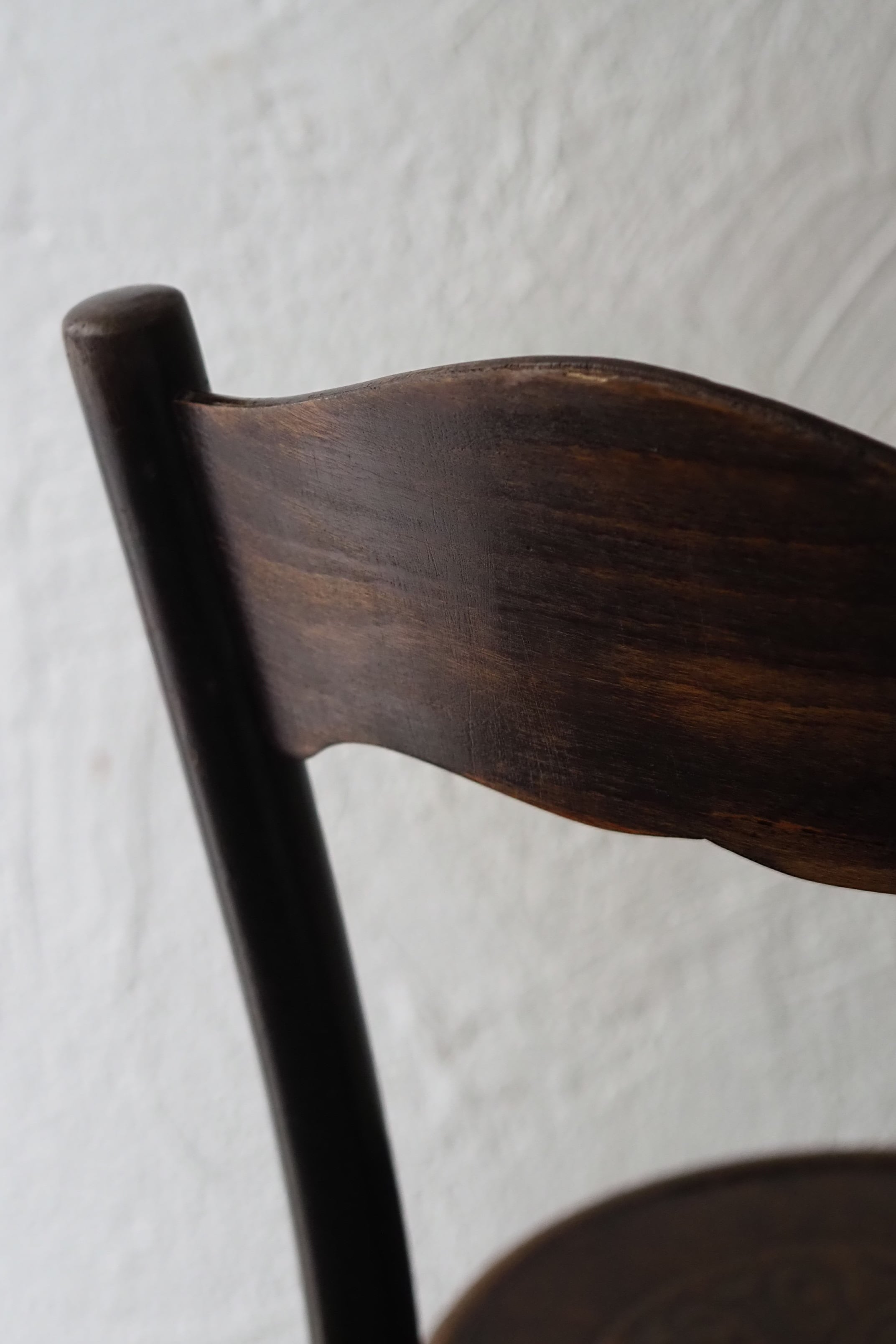 エンボス模様のベントウッドチェア-antique bent wood chair