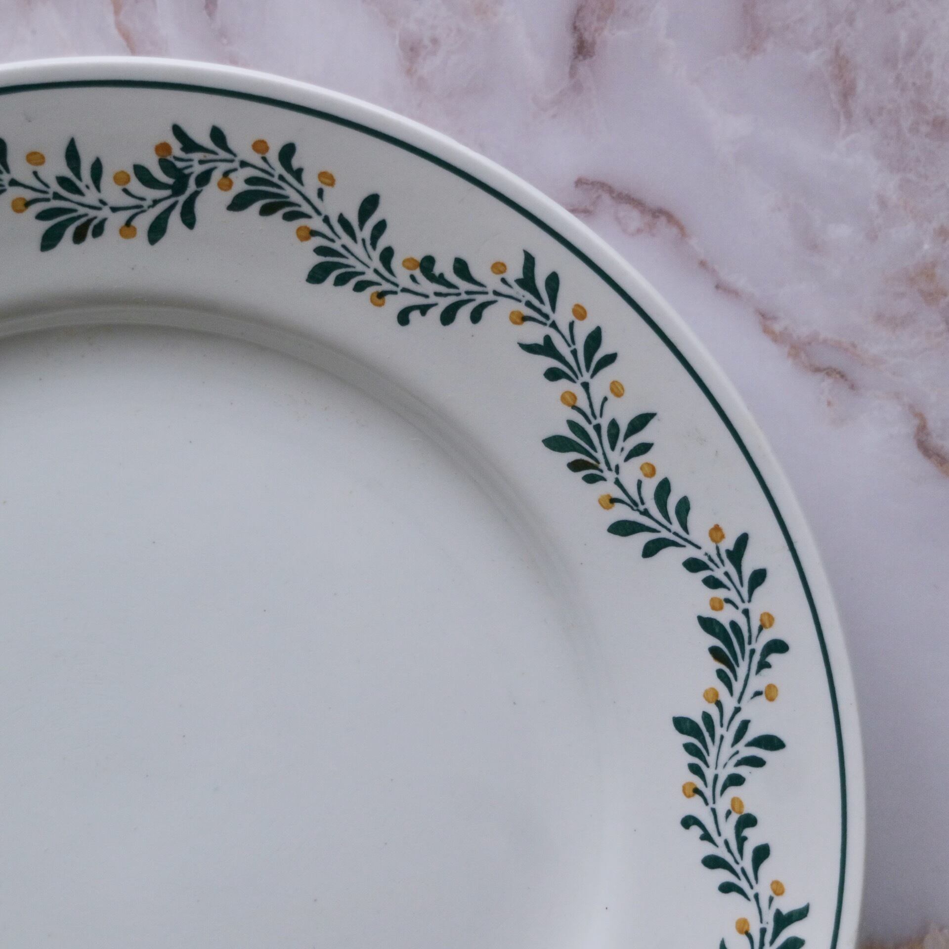 Bのうつわ　時計回りに右上