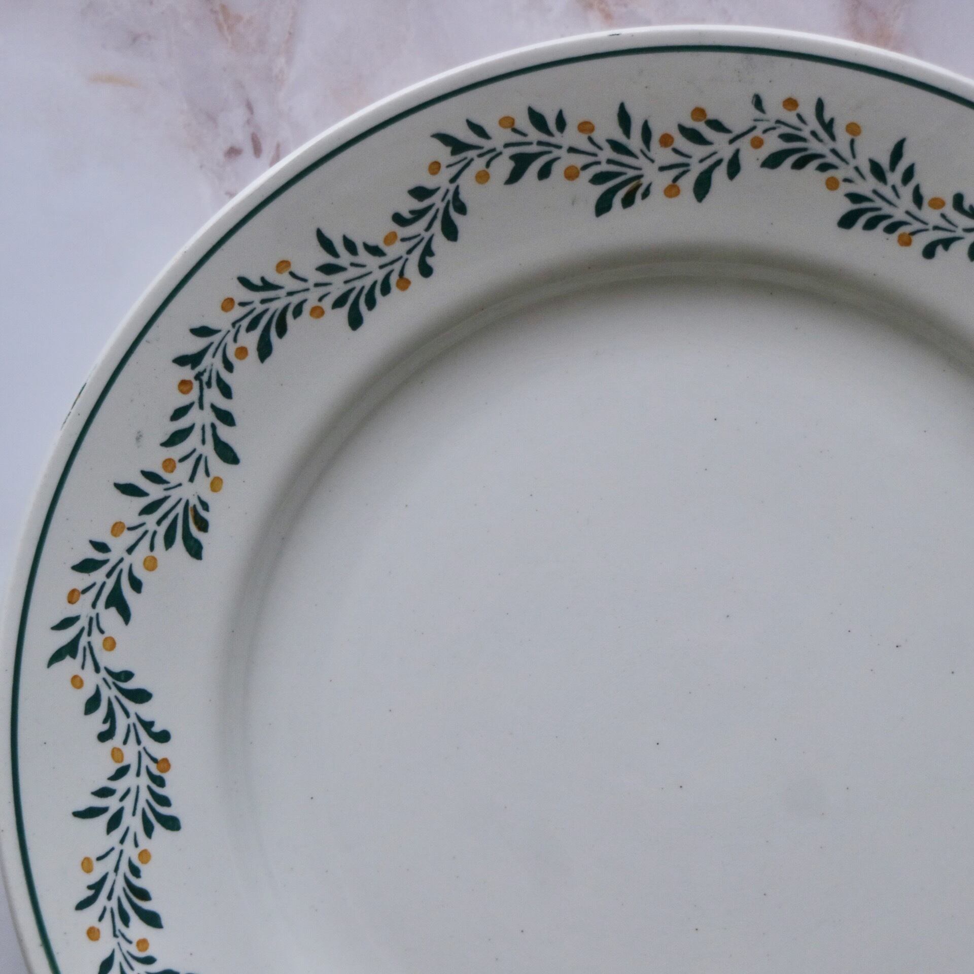 Aのうつわ　時計回りに左上