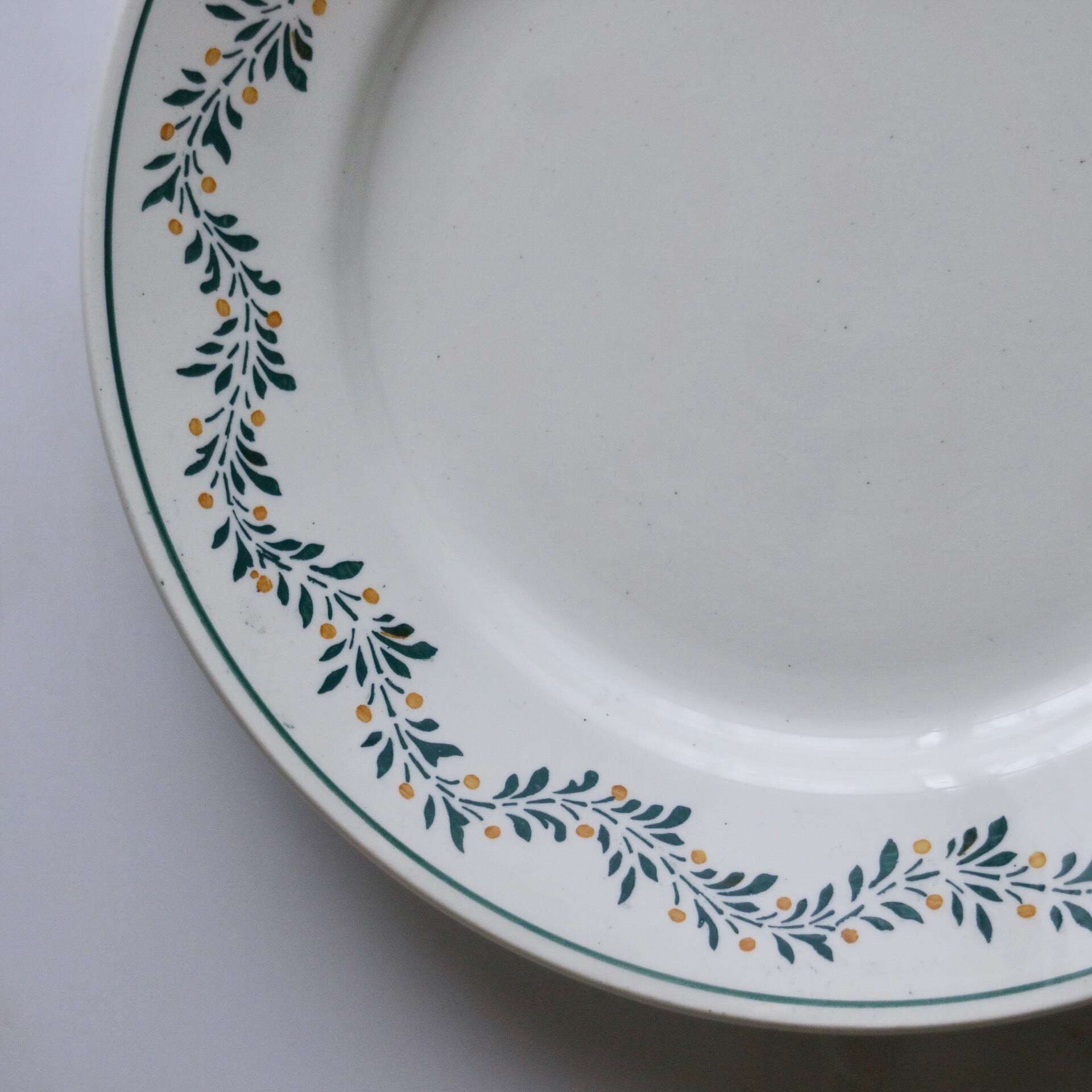 Aのうつわ　時計回りに左下