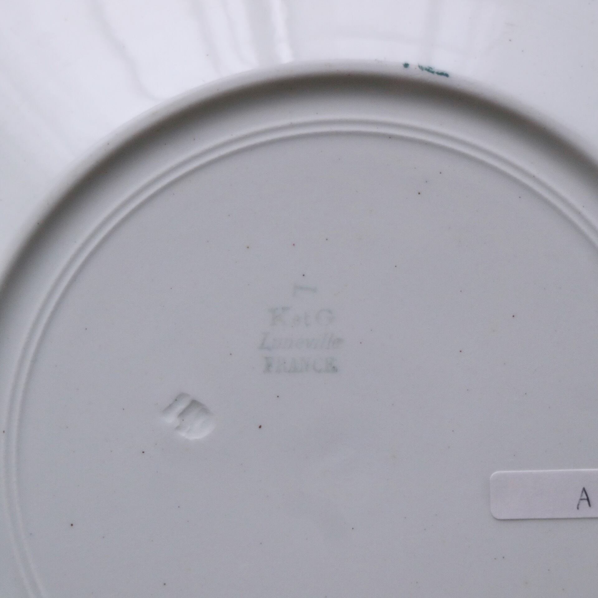 バックスタンプは薄いですが見えます