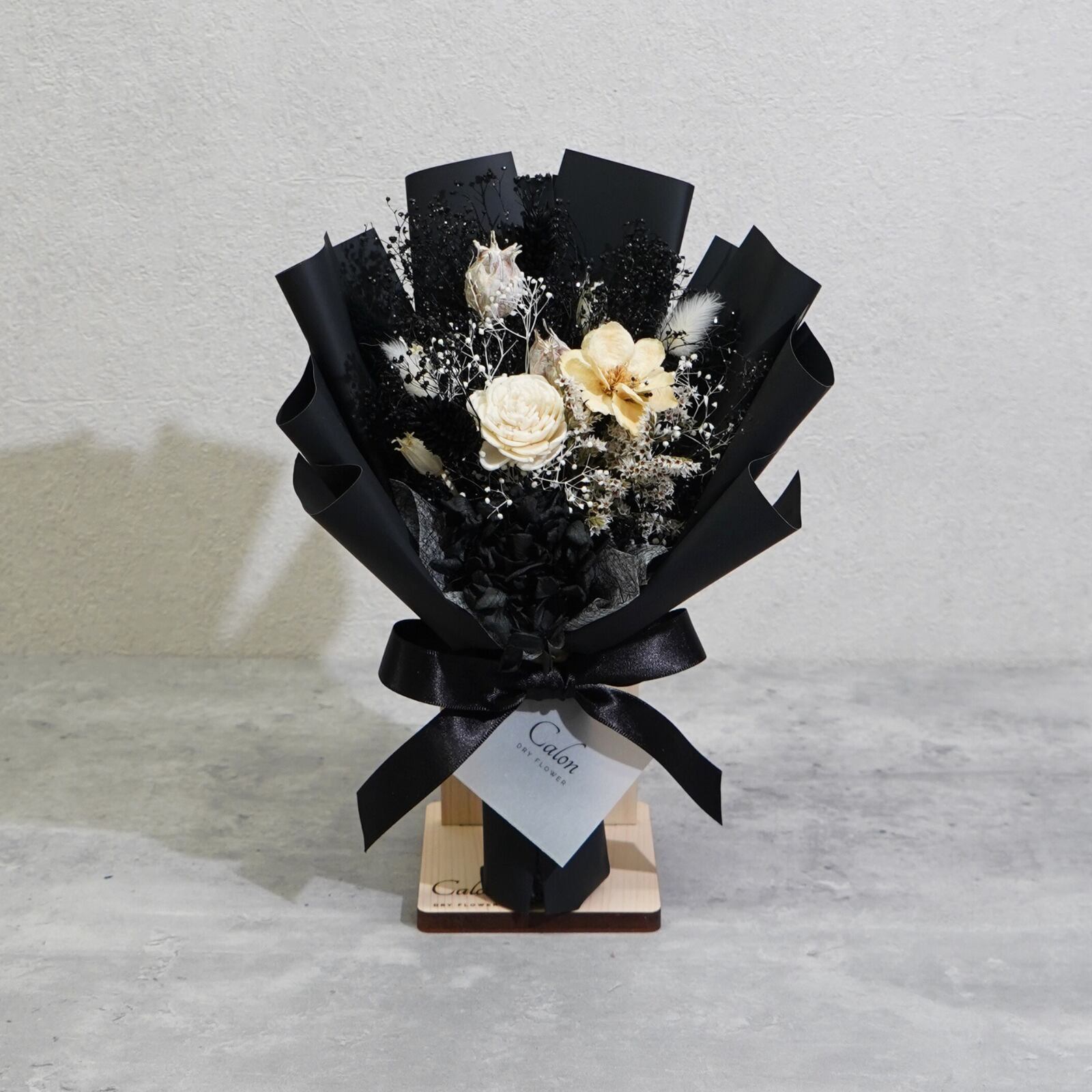 大きな 花束 ring ( black ) おまかせブラック系】ドライフラワーの花束Sサイズ | Calon DRY FLOWER