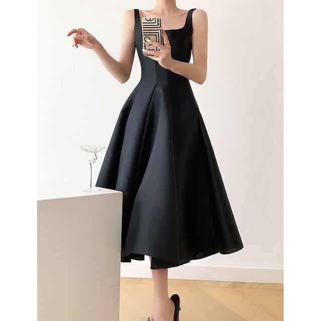 1.ボリュームフレアドレス