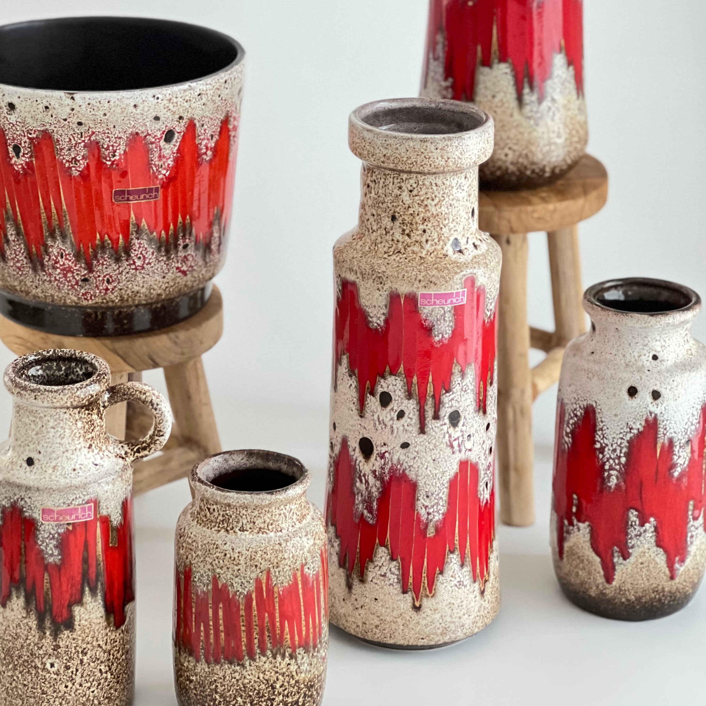 鉢や花瓶いろんな形があるので色々集めるのも楽しいですよね