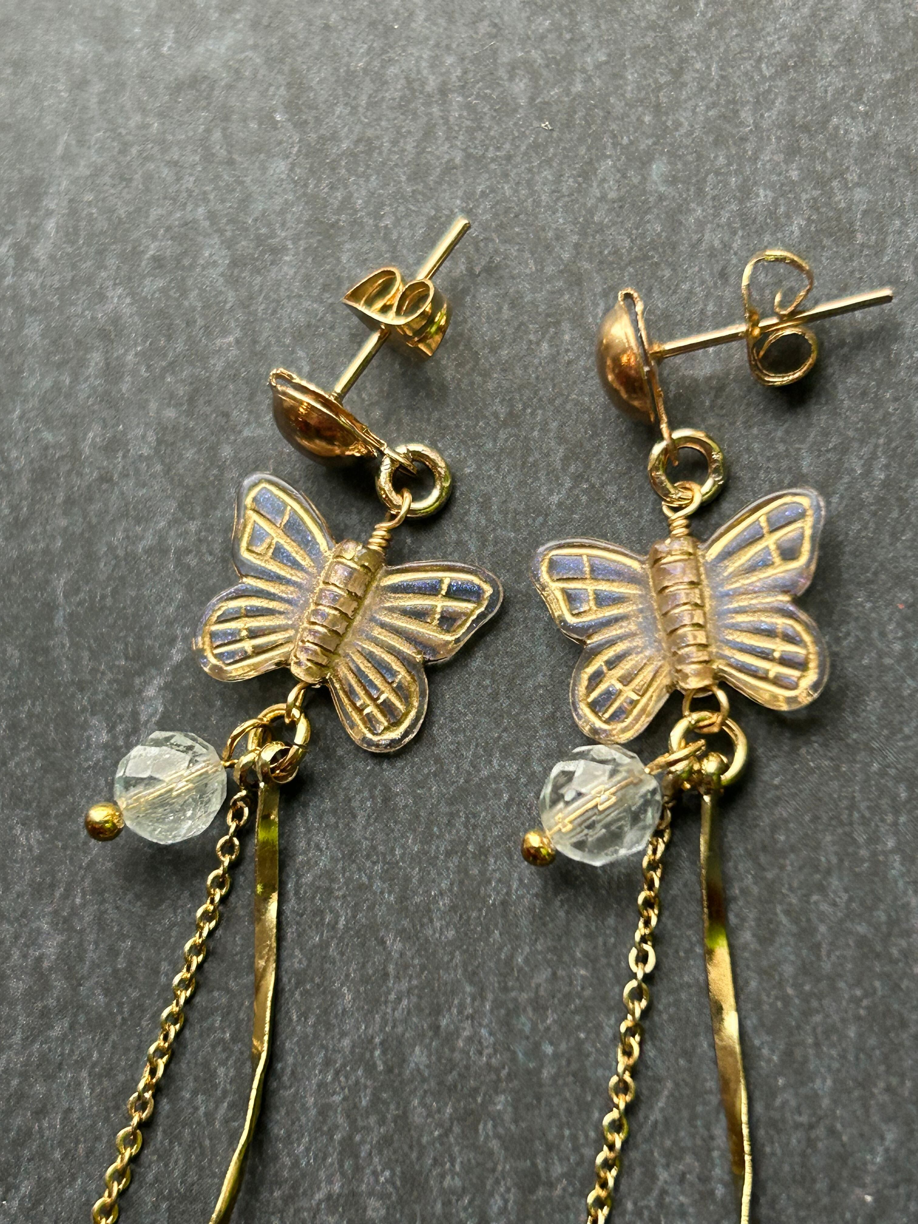 天然トパーズがキラキラ輝く