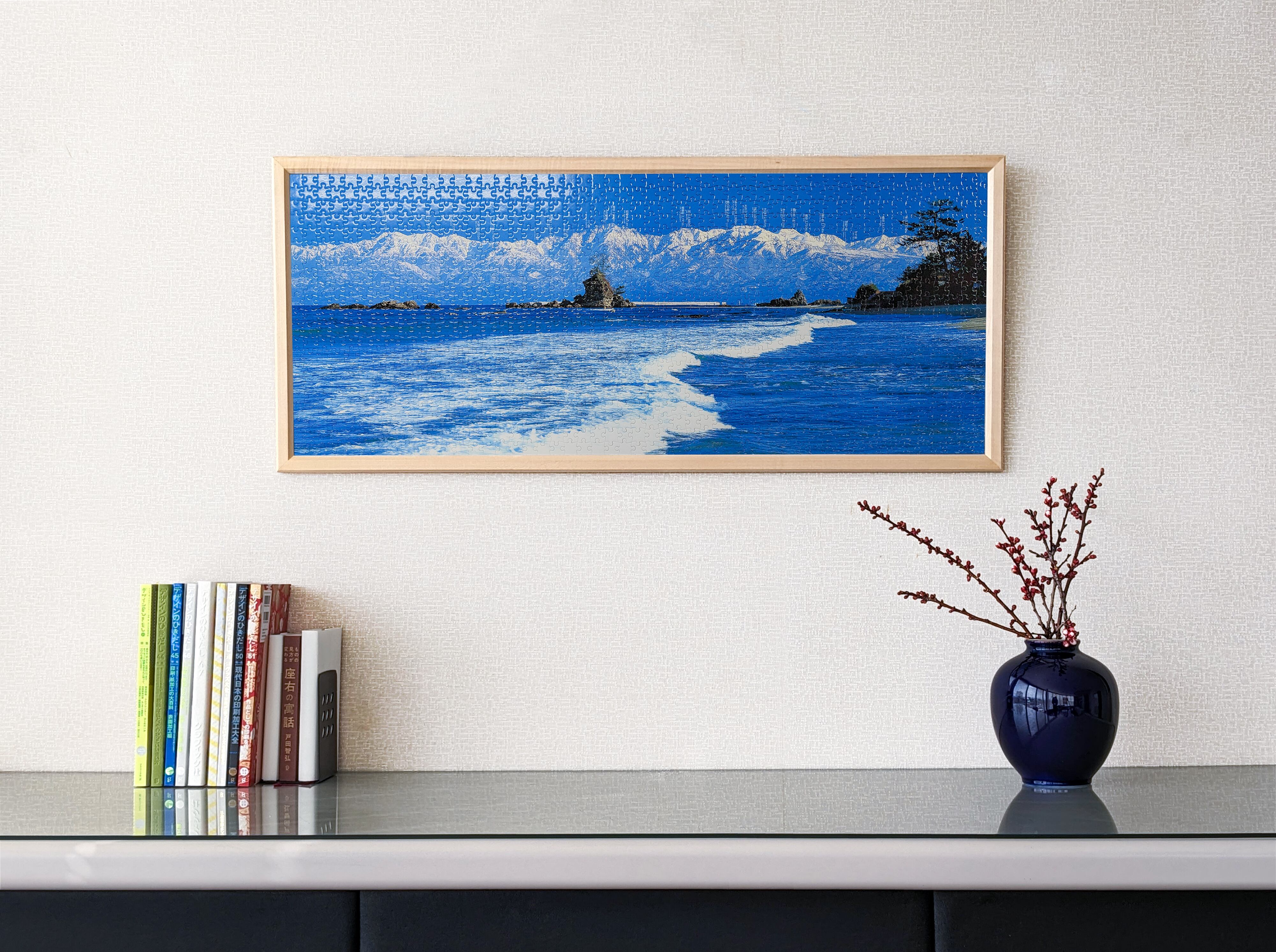 パノラマサイズの立山連峰が格調高くインテリアを演出します