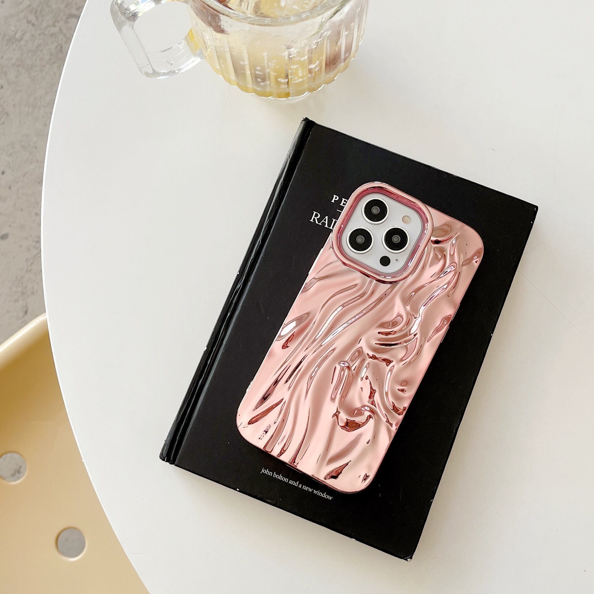 シャンパンピンク