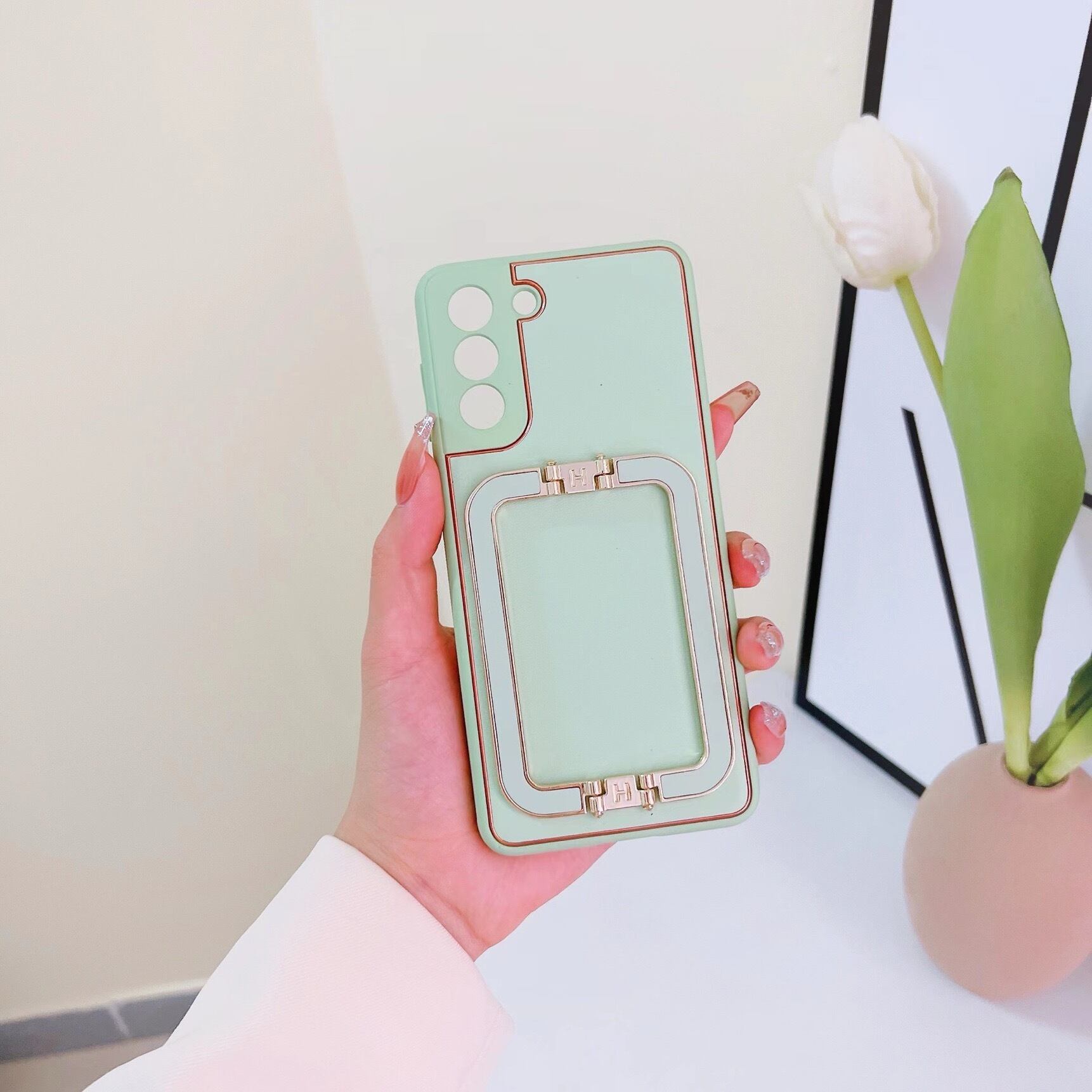 #2：ライトグリーン