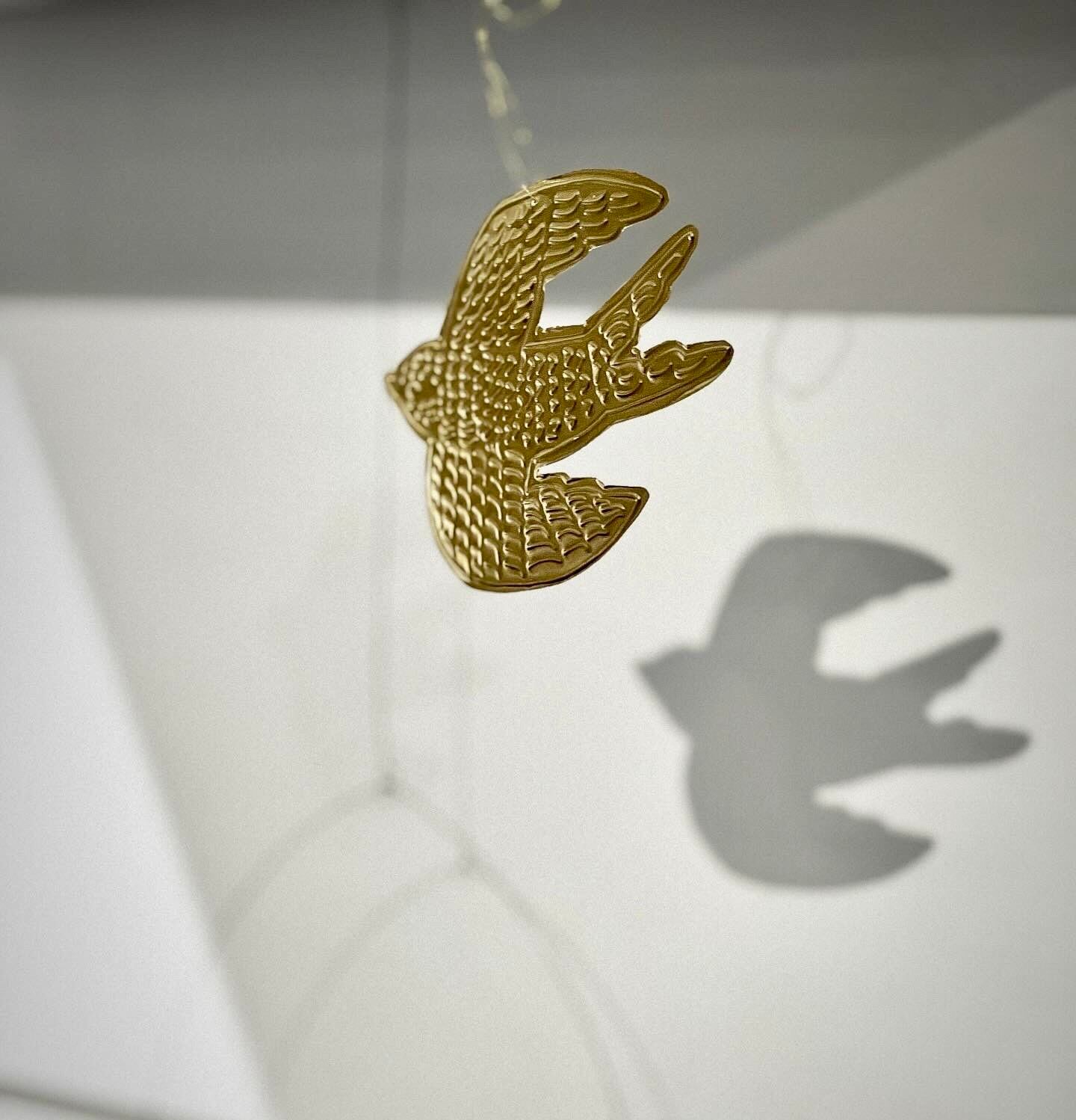 『金のツバメ』　現在完売です