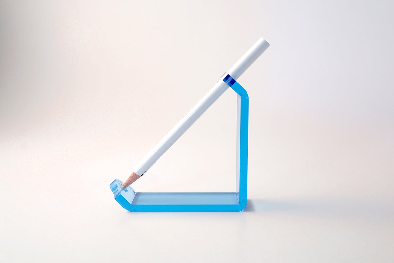 アクリルペンスタンド 1本のみ置ける PENSTAND【ONE】HIGH | Kuwabara