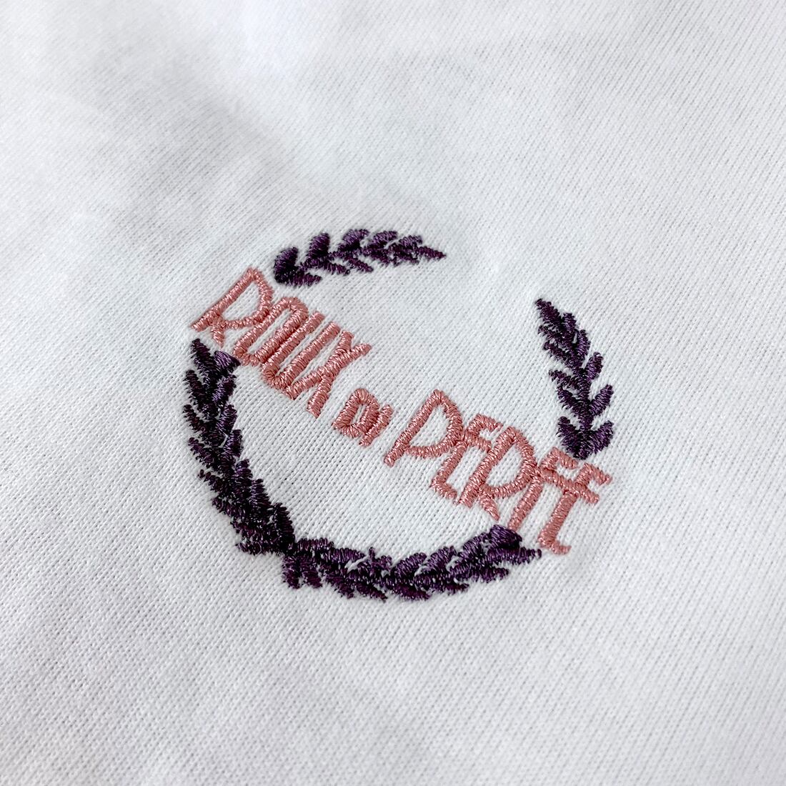 ホワイト（胸刺繍部分）