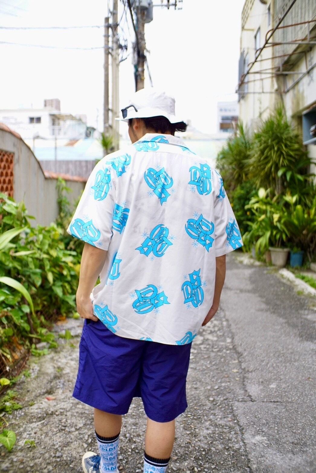 OFF WHITE:165cmLサイズ着用