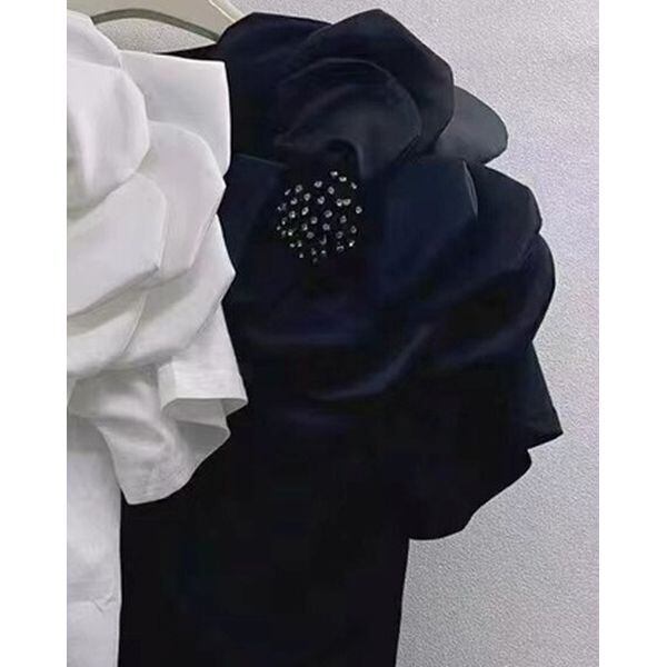 ブラック