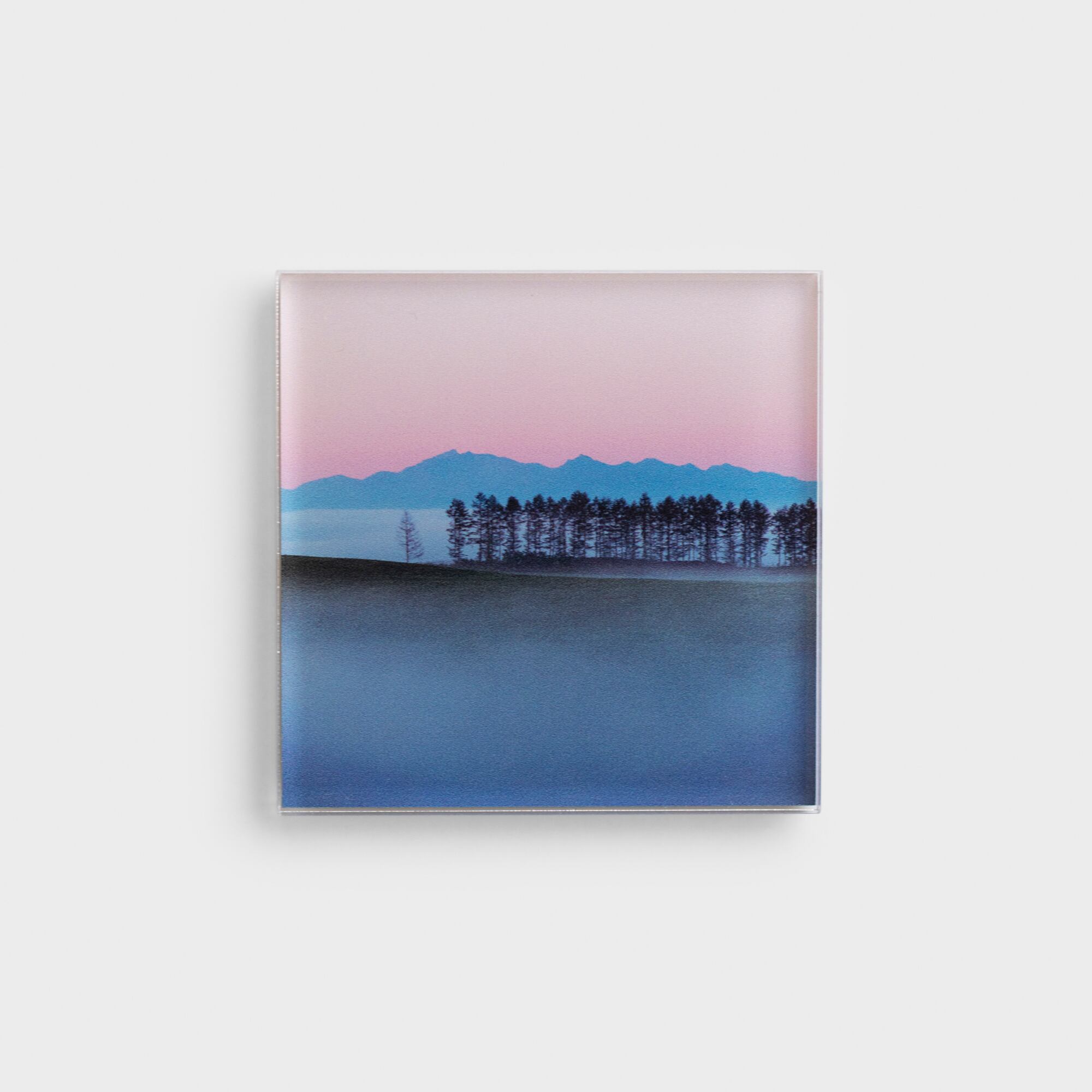 「朝霧の芦別岳」 Photo by Shinzo Maeda