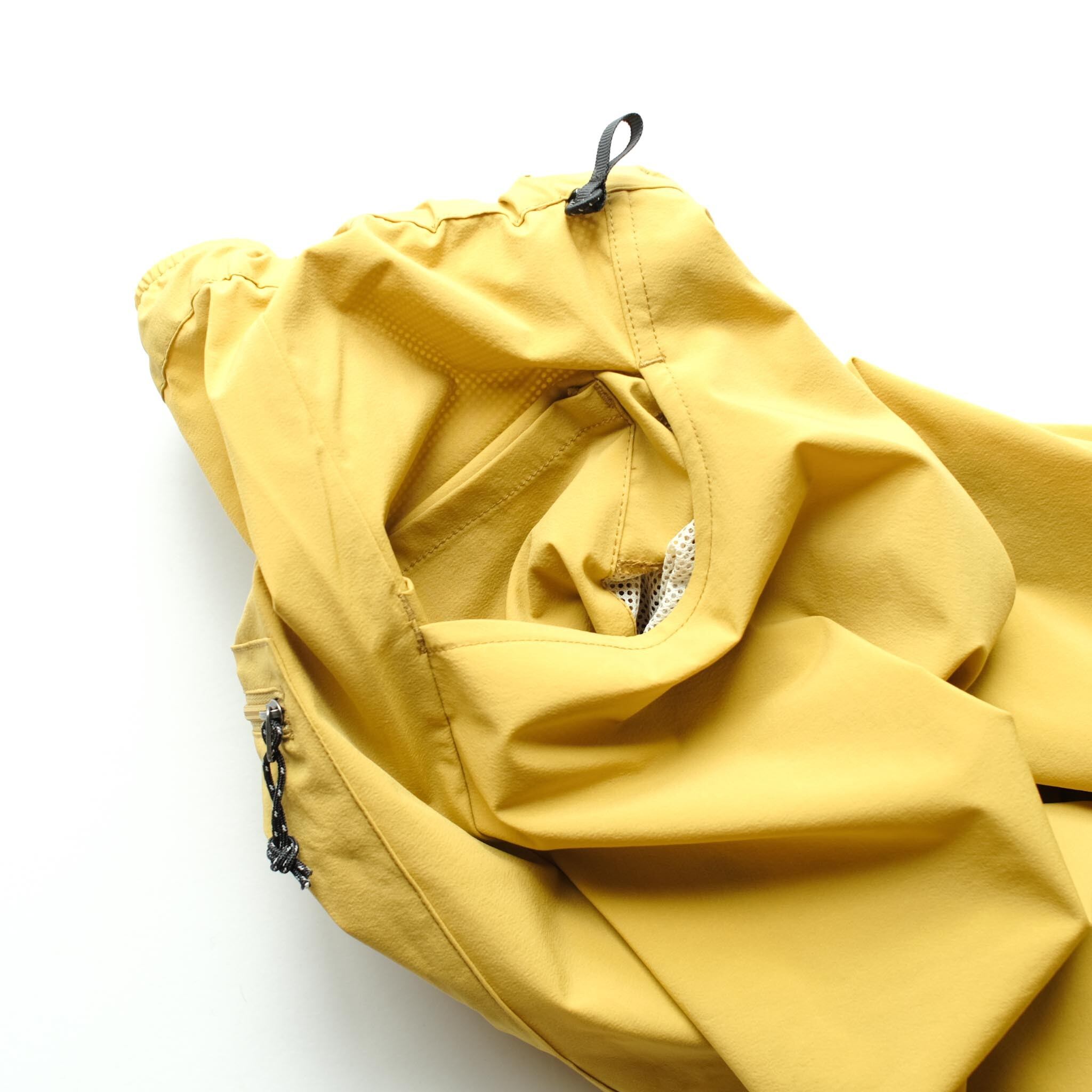 ポケットの中に隠しポケット、無くしたくない物の収納に便利