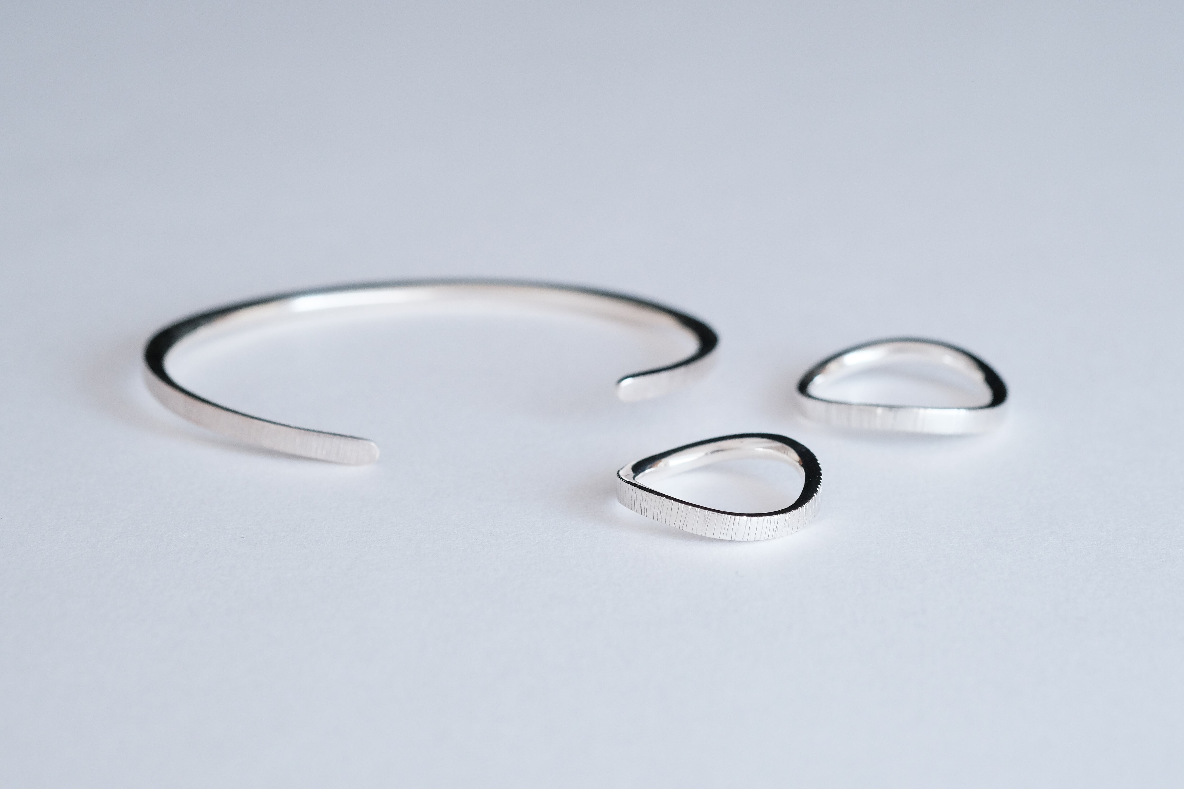 trainバングルとリング