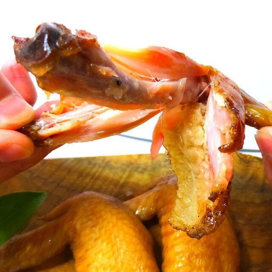 ちゅるんとした食感の手羽先