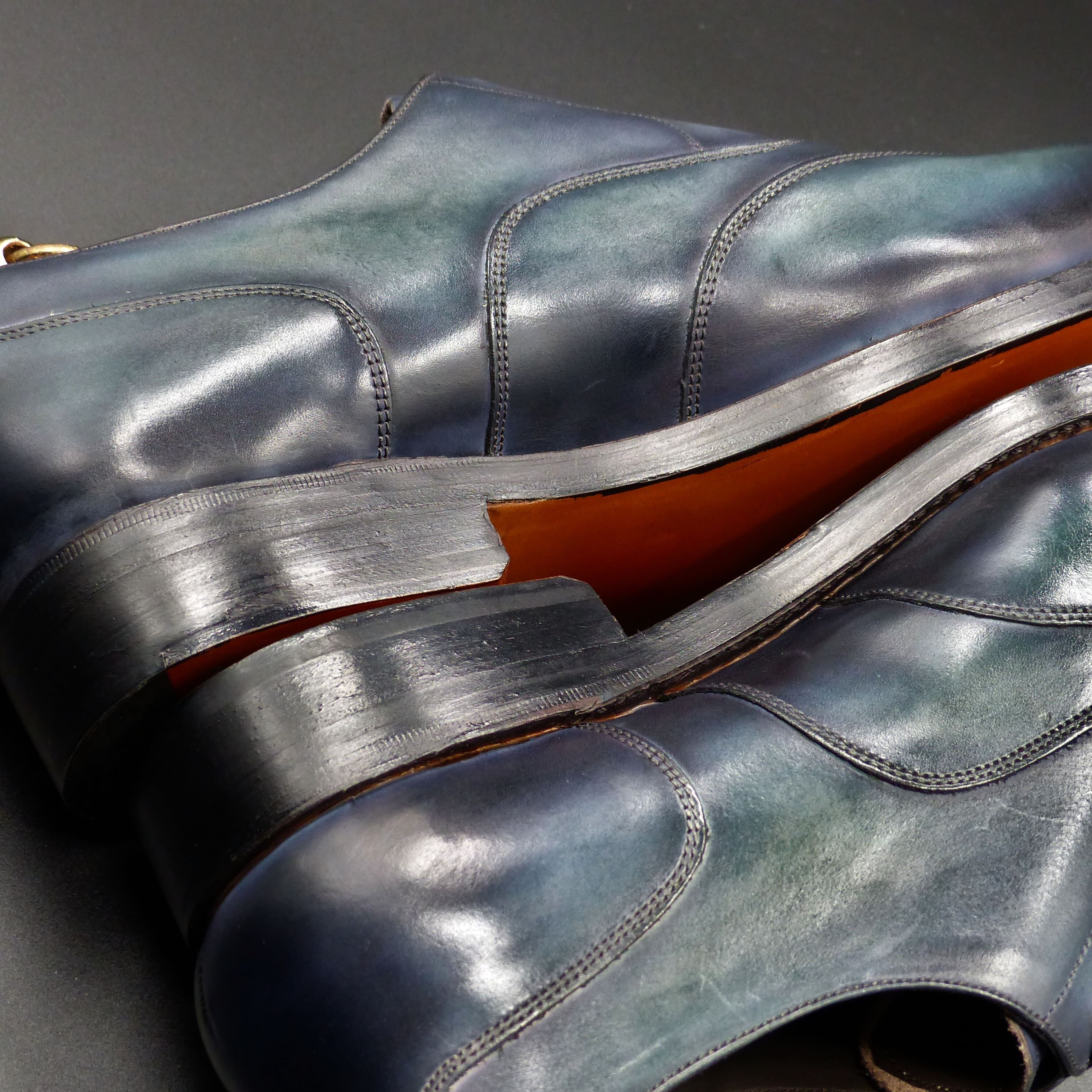 ヒールもレザー積み上げ