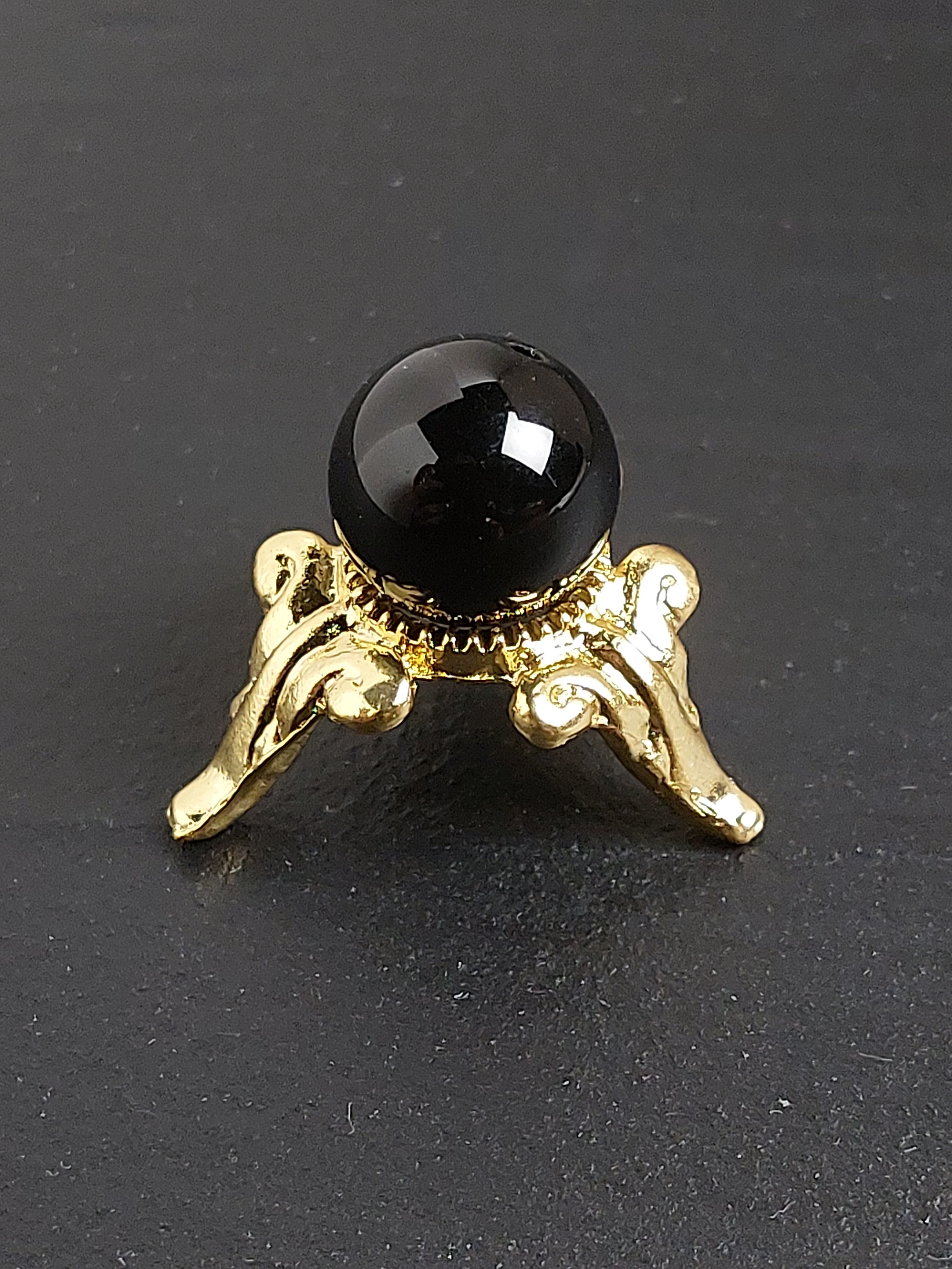 不運を寄せ付けない強力なエネルギーのモリモンです。