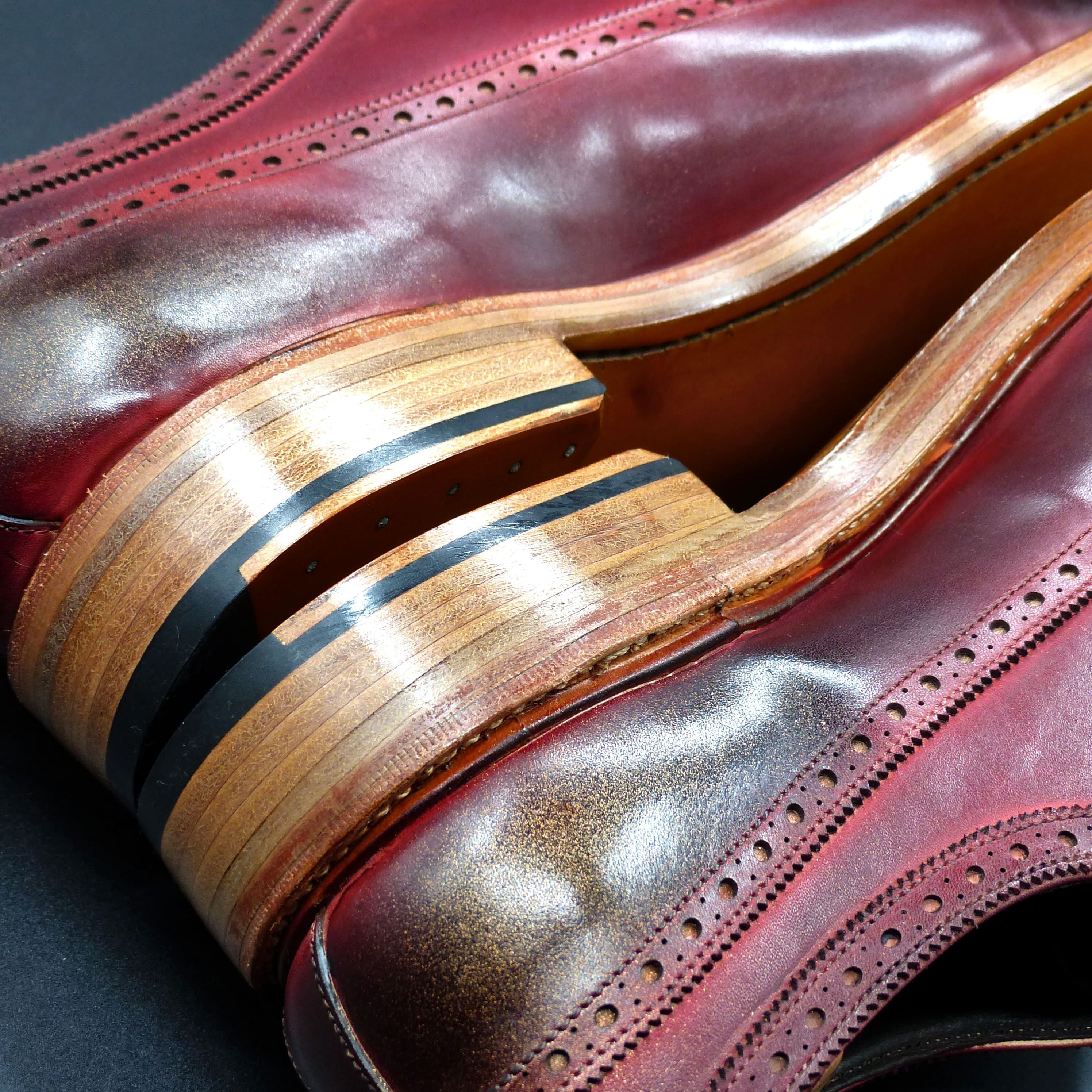 ヒールもレザー積み上げ