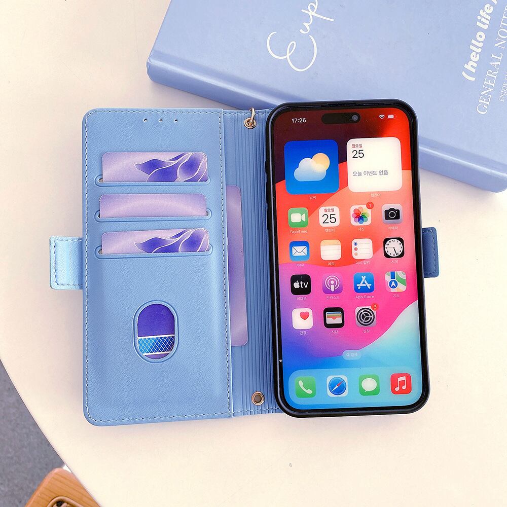 カード収納スロット完備