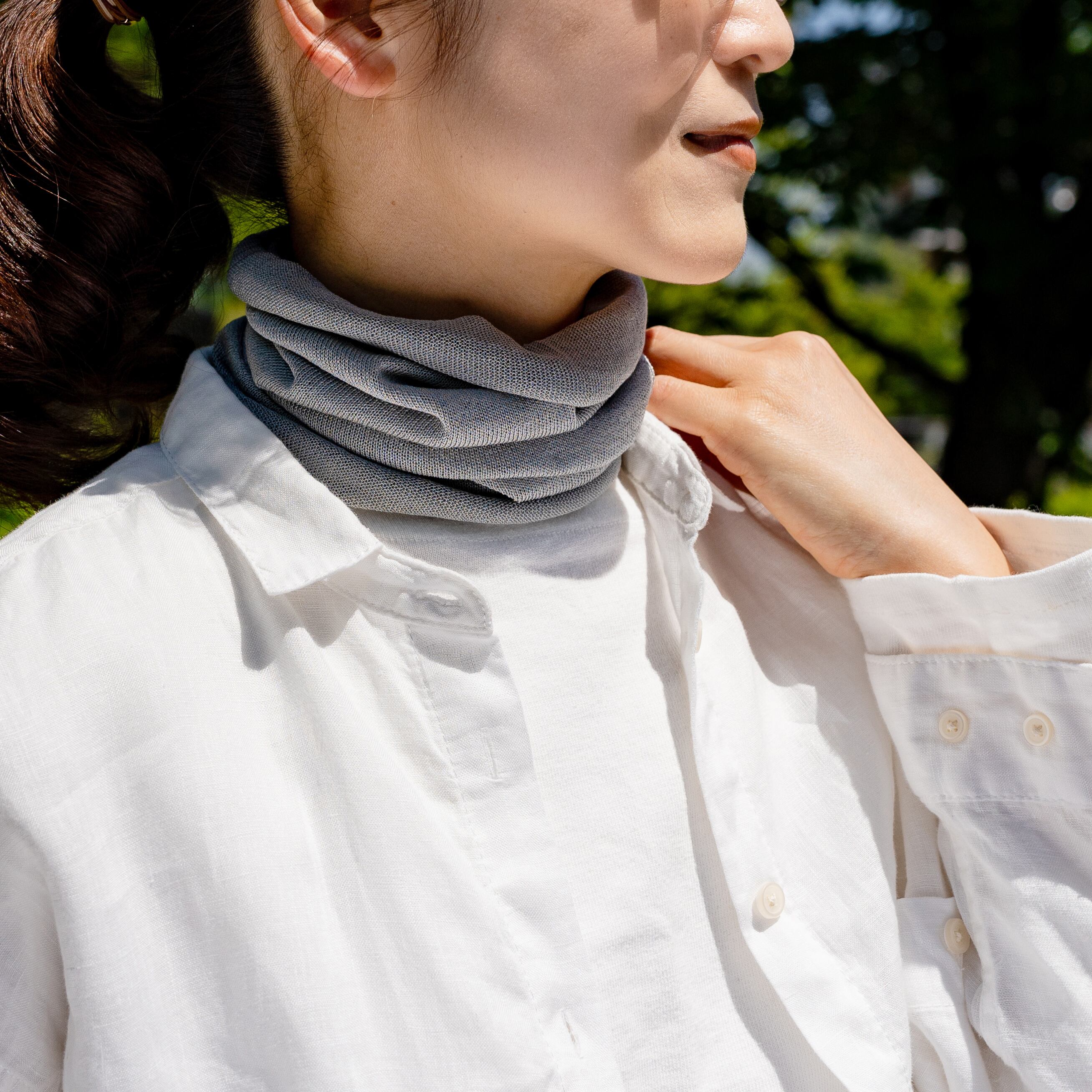 シャツと合わせても