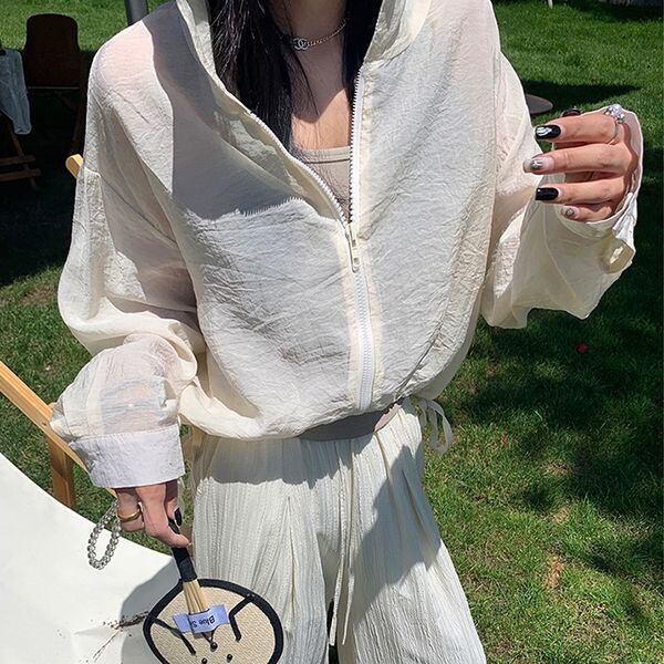 ホワイト
