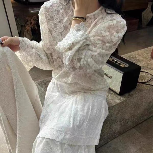 ホワイト