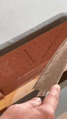 ガイドに沿って砥ぐのみ