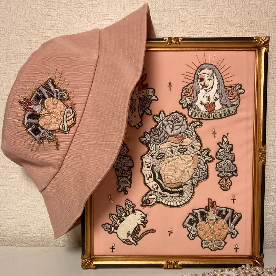 とりあえずハットに縫い付けてみたのが始まり