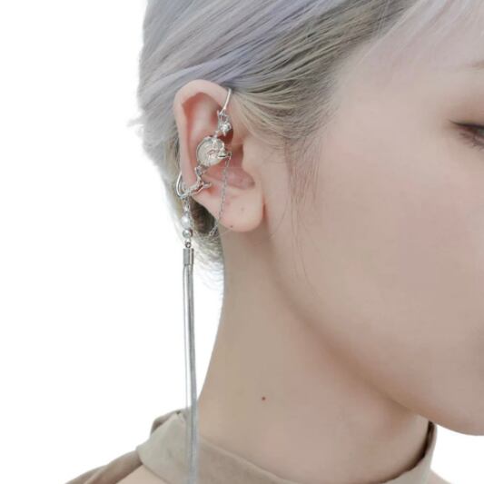 Silver pair earclip C0296